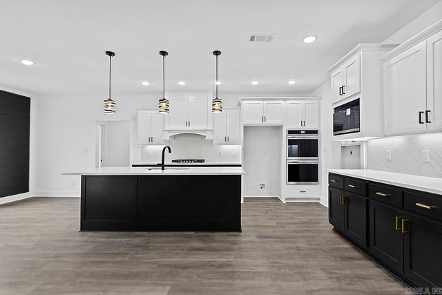 656 Feldspar Drive, Sherwood, AR 72120