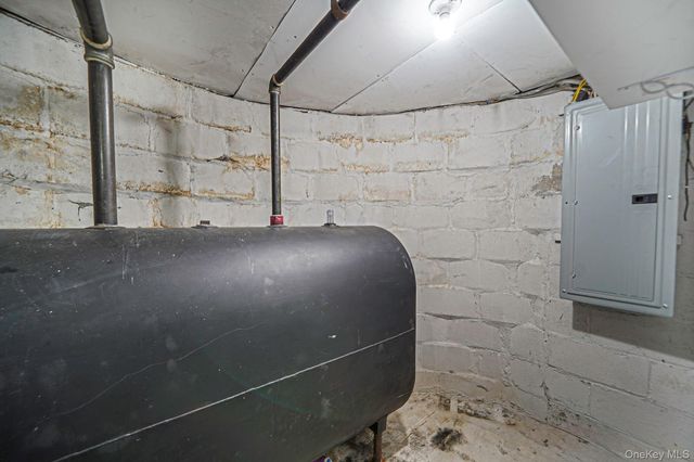 59 Nevada Road, West Babylon, NY 11704