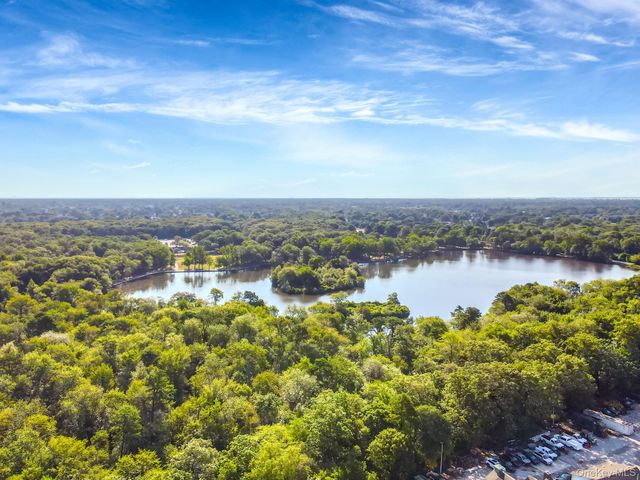 59 Nevada Road, West Babylon, NY 11704