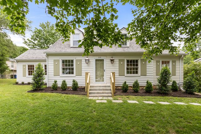 215 Lewisburg Ave, Franklin, TN 37064