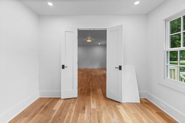 215 Lewisburg Ave, Franklin, TN 37064