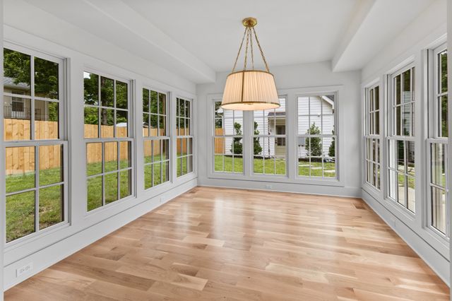 215 Lewisburg Ave, Franklin, TN 37064