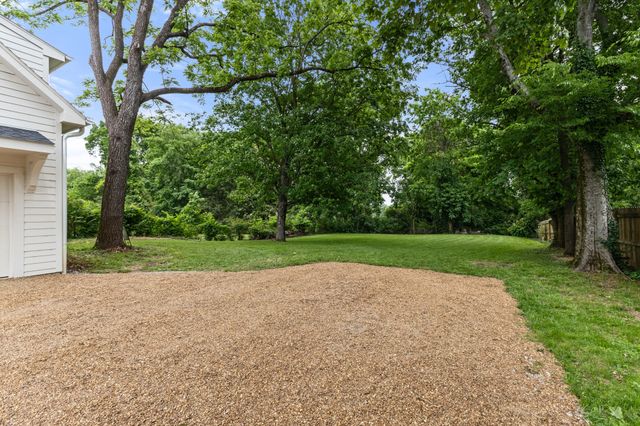 215 Lewisburg Ave, Franklin, TN 37064