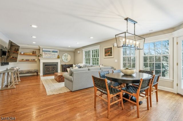 77 Falmouth St, Millburn Twp., NJ 07078