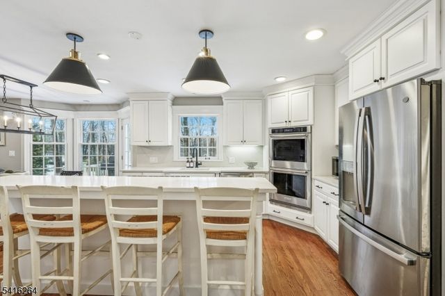 77 Falmouth St, Millburn Twp., NJ 07078