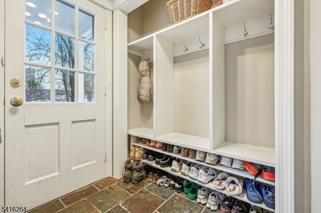 77 Falmouth St, Millburn Twp., NJ 07078