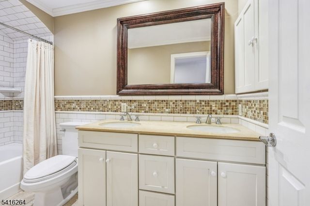 77 Falmouth St, Millburn Twp., NJ 07078