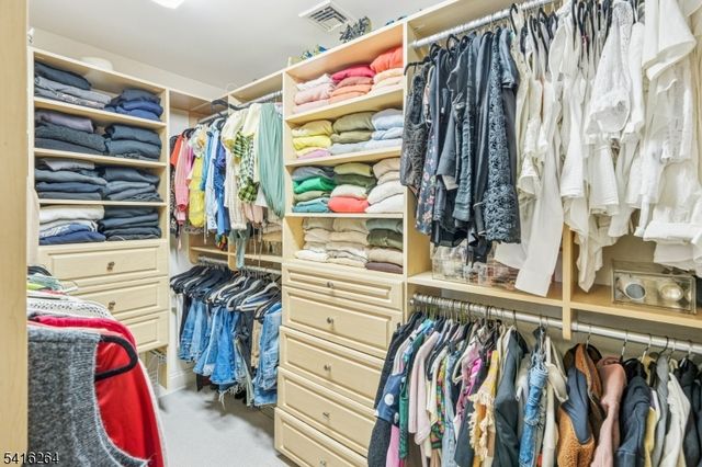 77 Falmouth St, Millburn Twp., NJ 07078