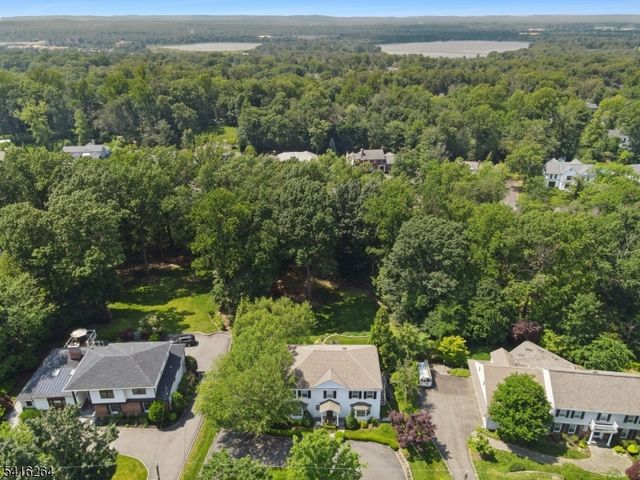 77 Falmouth St, Millburn Twp., NJ 07078