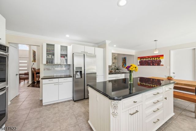 5 MEADOW DRIVE, Warren Twp., NJ 07059