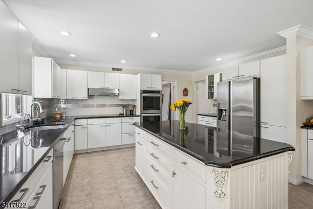 5 MEADOW DRIVE, Warren Twp., NJ 07059