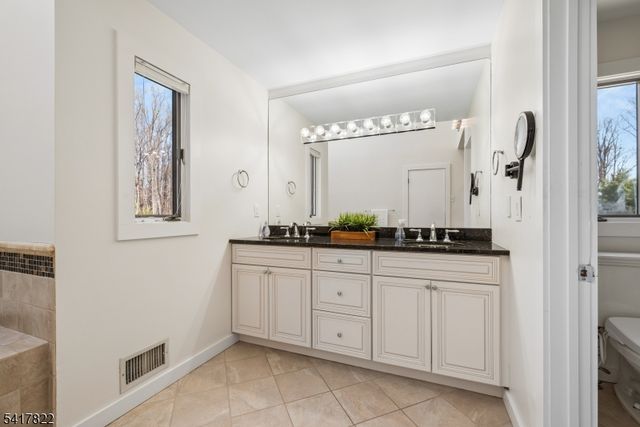 5 MEADOW DRIVE, Warren Twp., NJ 07059