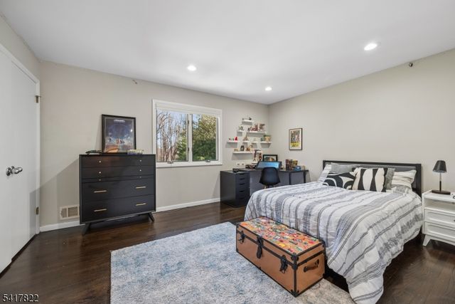 5 MEADOW DRIVE, Warren Twp., NJ 07059
