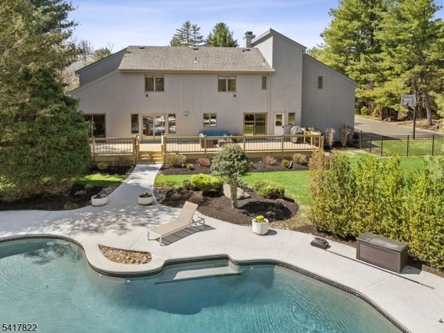 5 MEADOW DRIVE, Warren Twp., NJ 07059