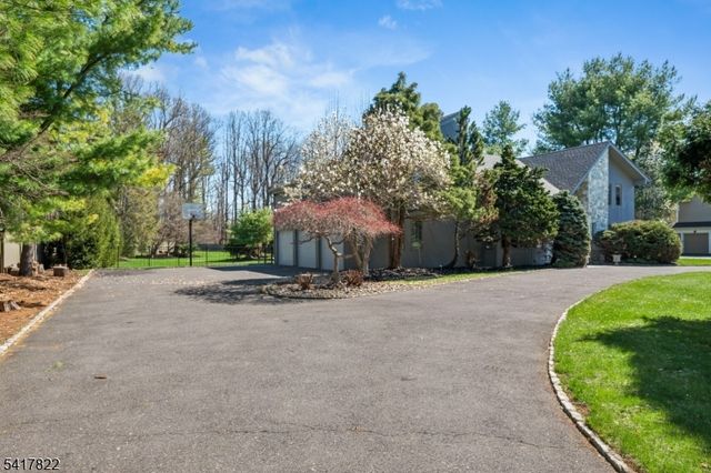 5 MEADOW DRIVE, Warren Twp., NJ 07059