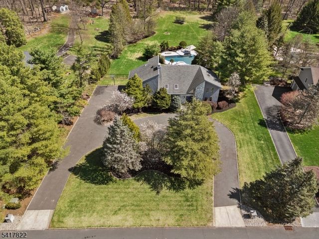 5 MEADOW DRIVE, Warren Twp., NJ 07059