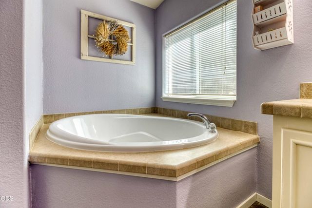 51599 Ash Road, La Pine, OR 97739