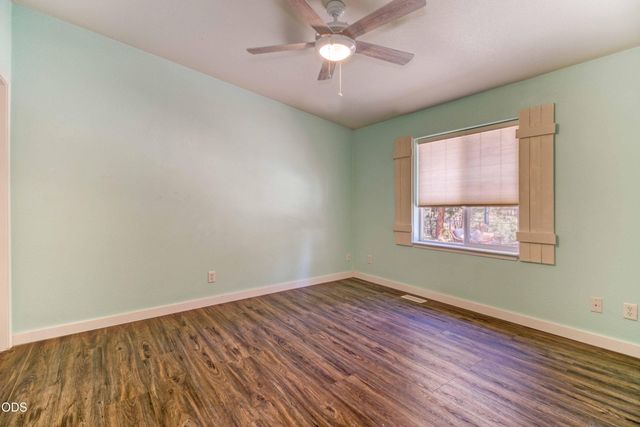 51599 Ash Road, La Pine, OR 97739