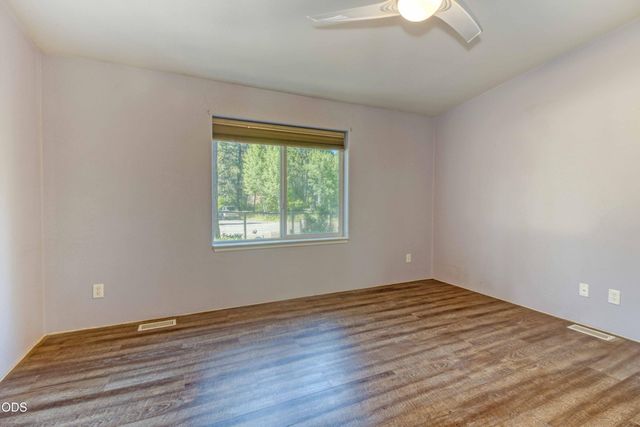 51599 Ash Road, La Pine, OR 97739