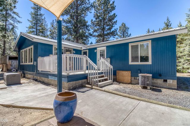 51599 Ash Road, La Pine, OR 97739