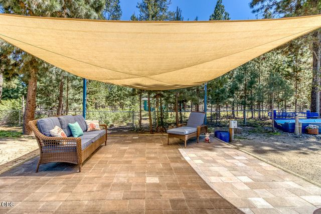 51599 Ash Road, La Pine, OR 97739