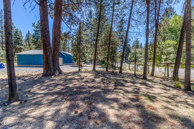 51599 Ash Road, La Pine, OR 97739