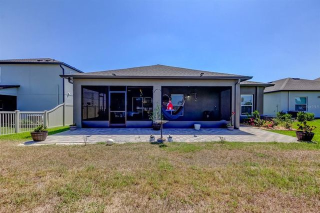 12407 HILLTOP FARMS DRIVE, Dade City, FL 33525