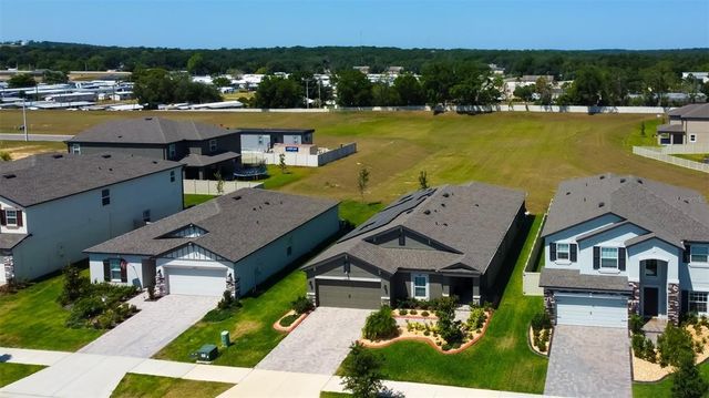 12407 HILLTOP FARMS DRIVE, Dade City, FL 33525