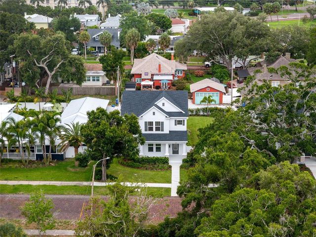 7428 BURLINGTON AVENUE N, St Petersburg, FL 33710