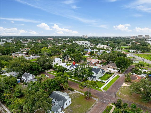 7428 BURLINGTON AVENUE N, St Petersburg, FL 33710