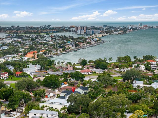 7428 BURLINGTON AVENUE N, St Petersburg, FL 33710