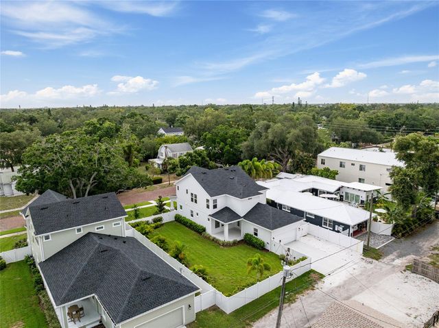 7428 BURLINGTON AVENUE N, St Petersburg, FL 33710