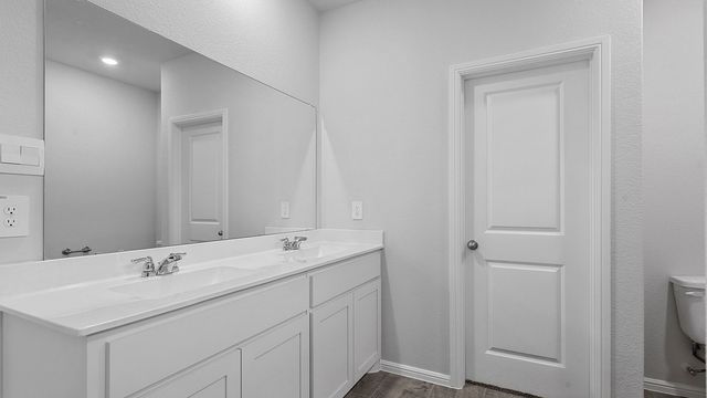 435 SUNDAY SILENCE Way, Granbury, TX 76049