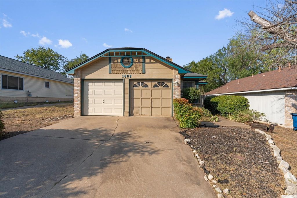 1808 Heatherglen LN, Austin, TX 78758