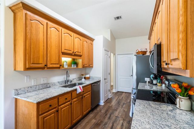 7154 Inniswold Dr, Pensacola, FL 32526