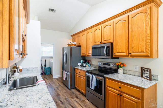 7154 Inniswold Dr, Pensacola, FL 32526