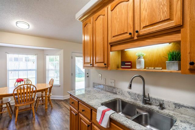 7154 Inniswold Dr, Pensacola, FL 32526