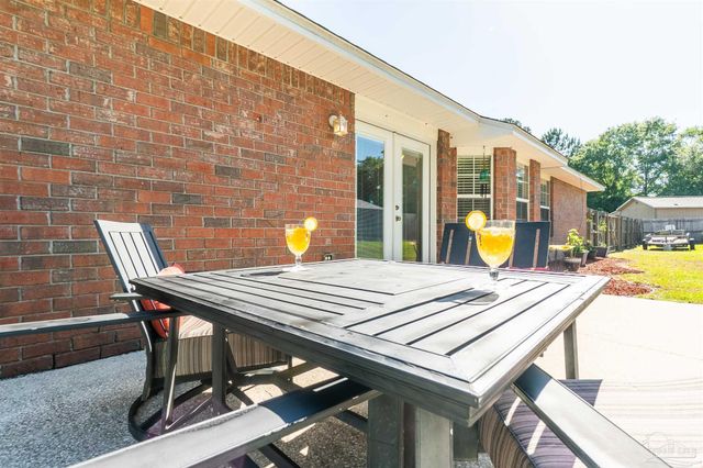 7154 Inniswold Dr, Pensacola, FL 32526