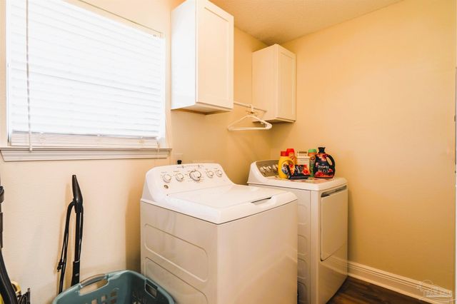 7154 Inniswold Dr, Pensacola, FL 32526