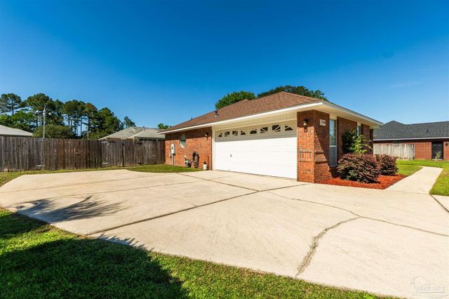 7154 Inniswold Dr, Pensacola, FL 32526
