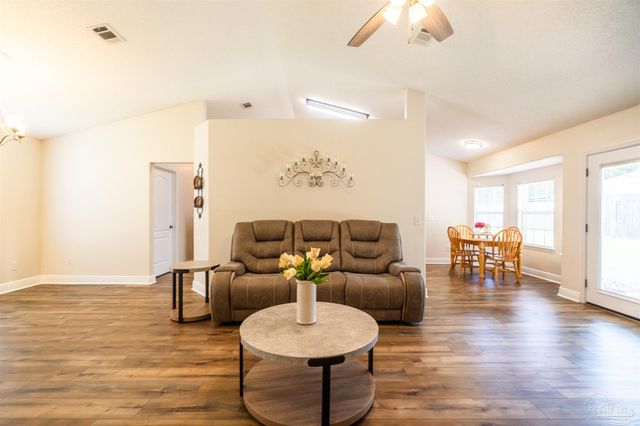 7154 Inniswold Dr, Pensacola, FL 32526