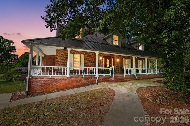 846 Windy Oaks Way, Van Wyck, SC 29720