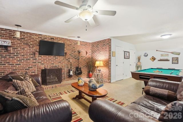 846 Windy Oaks Way, Van Wyck, SC 29720