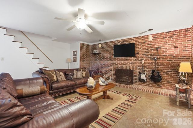 846 Windy Oaks Way, Van Wyck, SC 29720