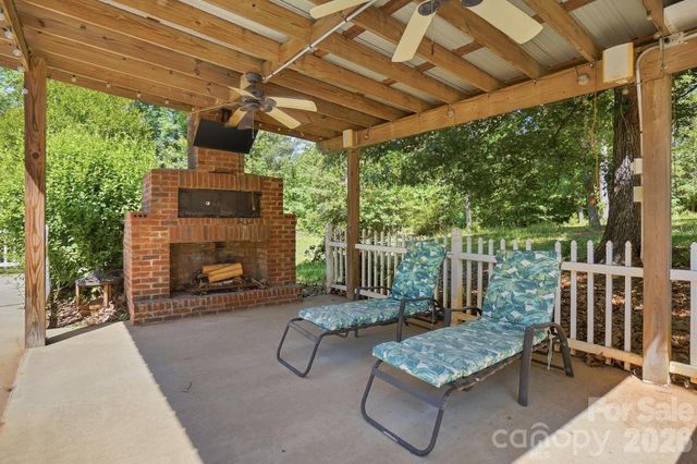 846 Windy Oaks Way, Van Wyck, SC 29720