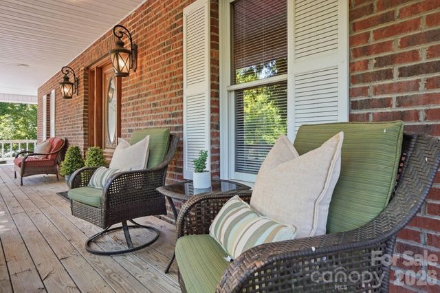 846 Windy Oaks Way, Van Wyck, SC 29720