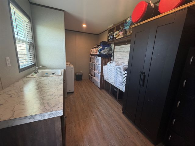 516 Glendale Drive, Godley, TX 76044