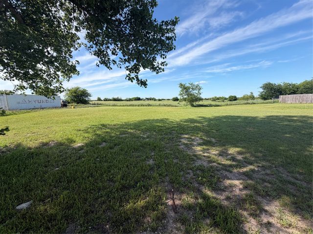 516 Glendale Drive, Godley, TX 76044