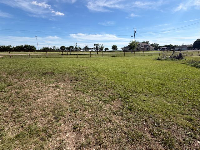516 Glendale Drive, Godley, TX 76044