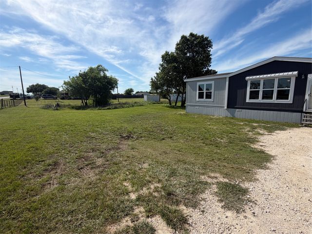 516 Glendale Drive, Godley, TX 76044